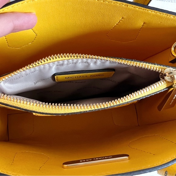 MICHAEL KORS Mercer Tote In Sunflower - Picture 8 of 14